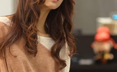 王者荣耀镜被捅哭还流东西